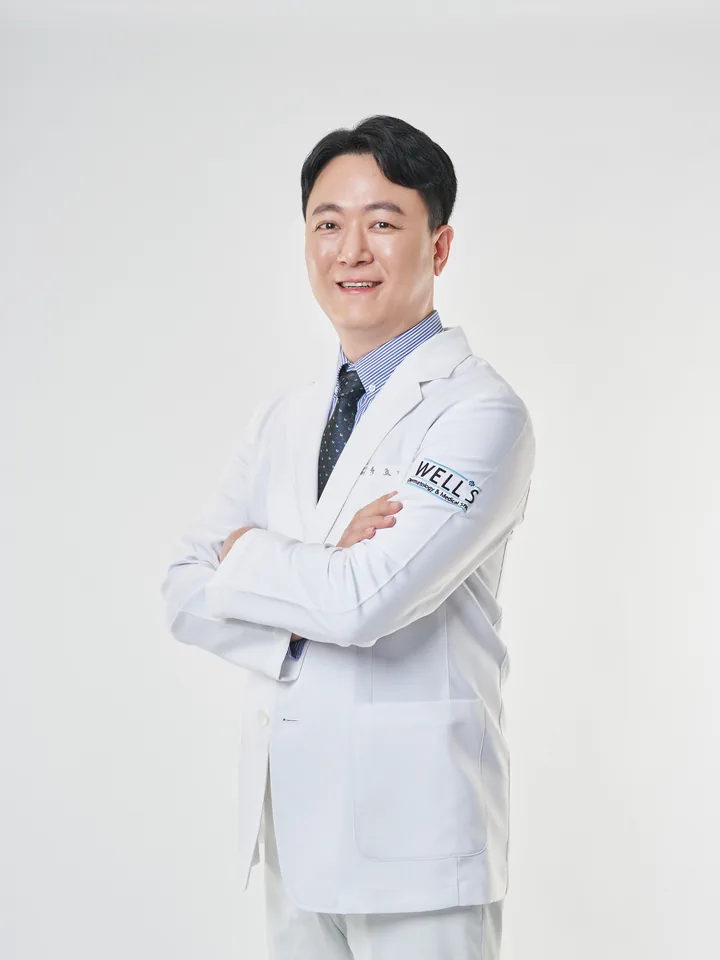Dr. Hyo Seop Ryu, board-certified dermatologist (M.D., Ph.D., SNU Bundang) at Wells Clinic