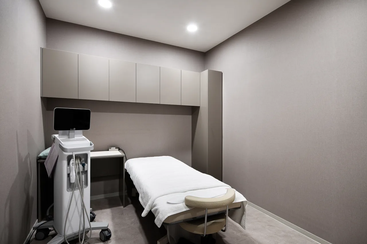 Laser treatment room at Wells Dermatology Clinic Seoul